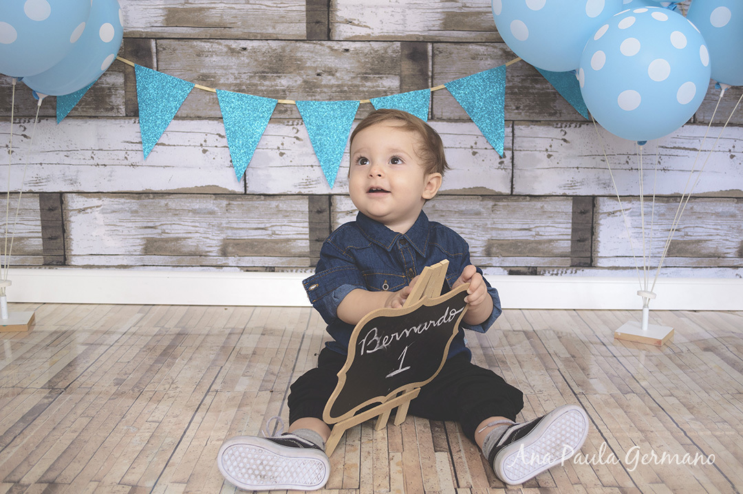 Smash the cake menino