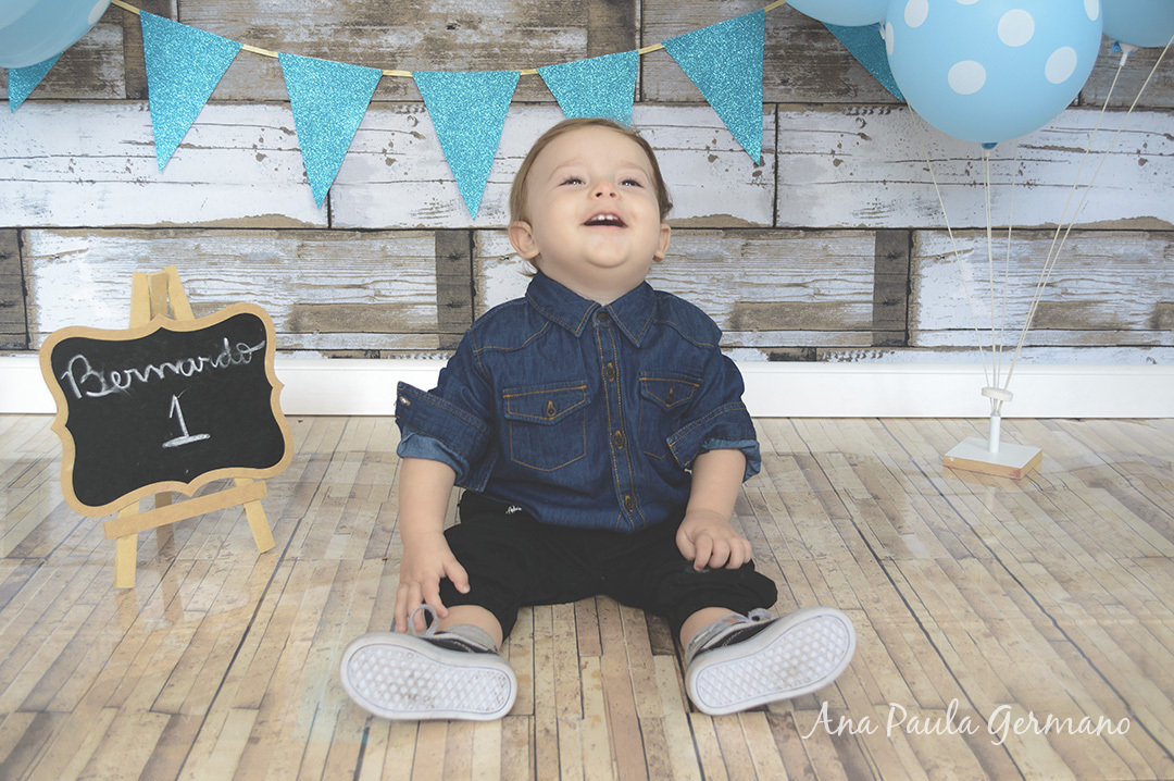 Smash the cake menino