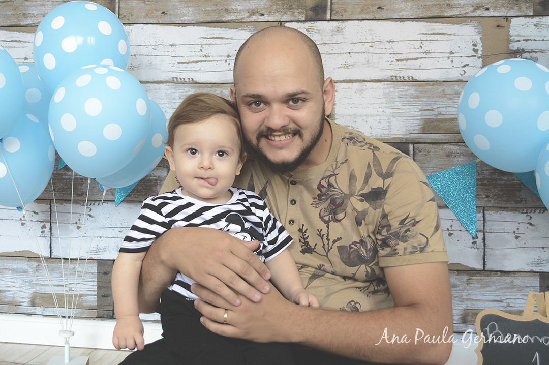 Smash the cake menino