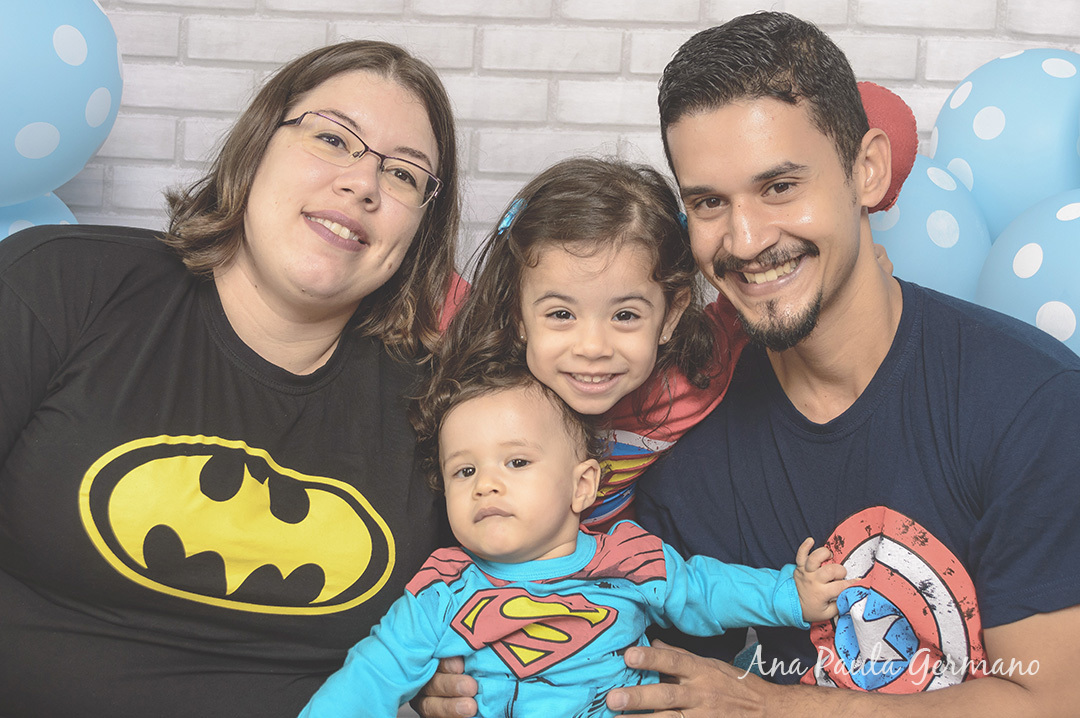 Smash the Cake Heroís Menino