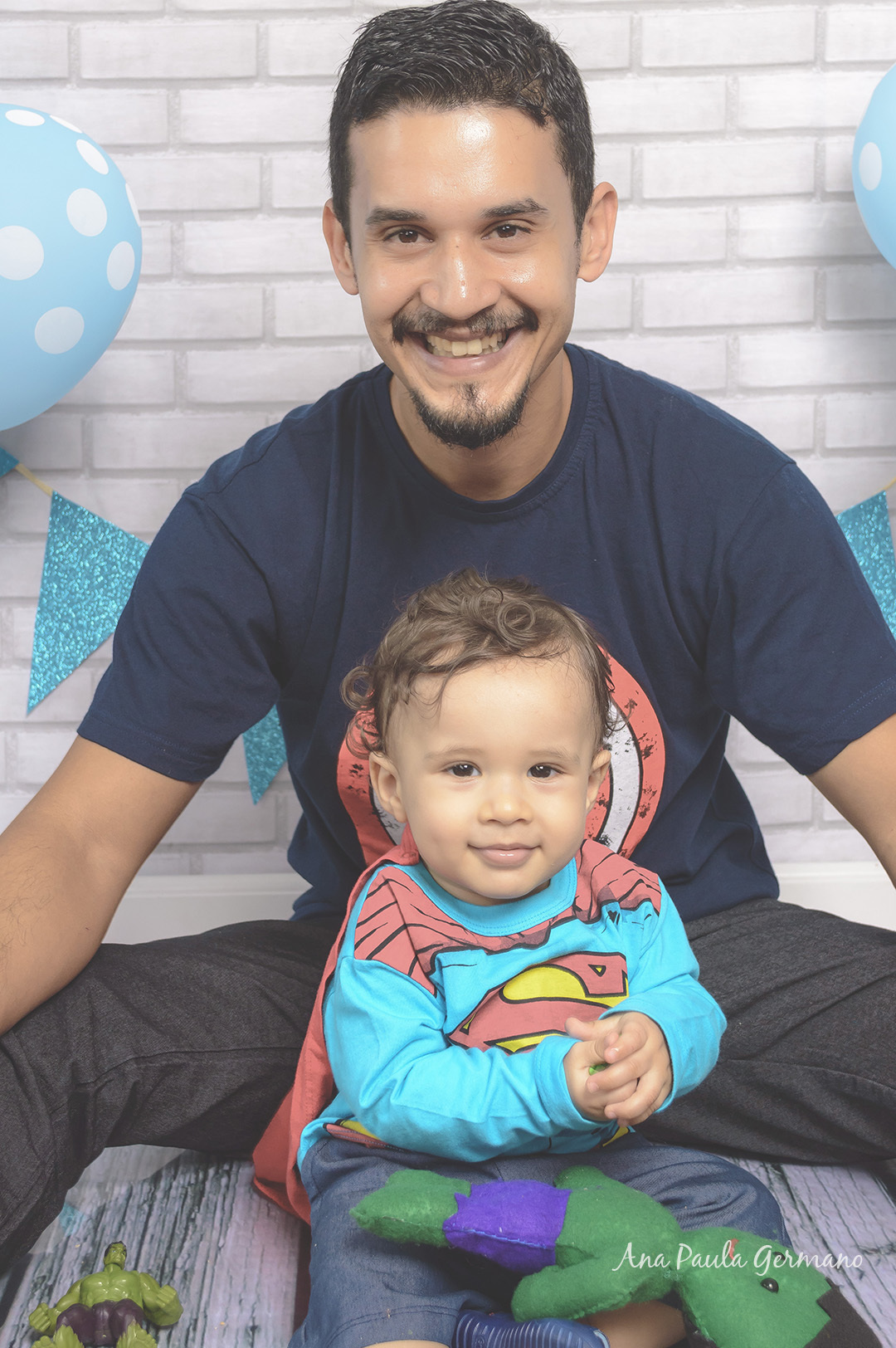 Smash the Cake Heroís Menino