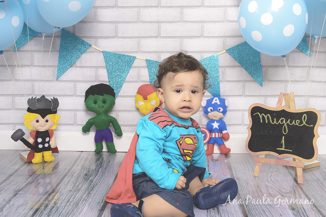 Smash the Cake Heroís Menino