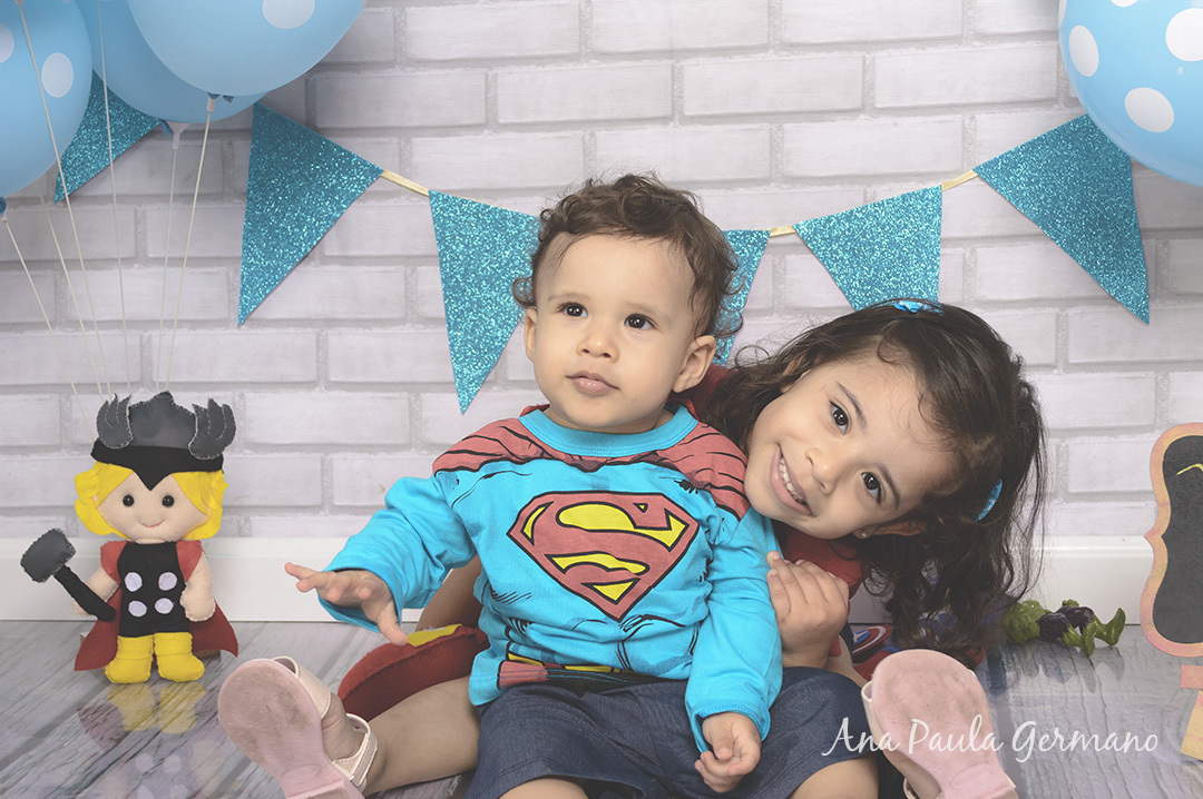 Smash the Cake Heroís Menino