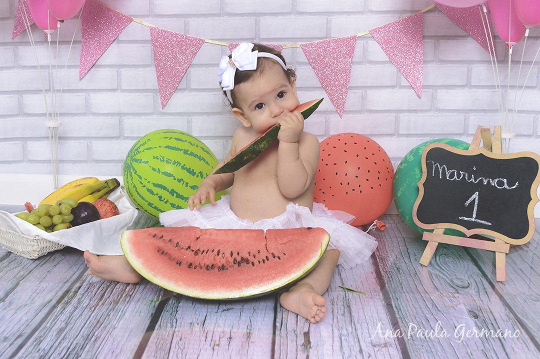 smash the fruit menina