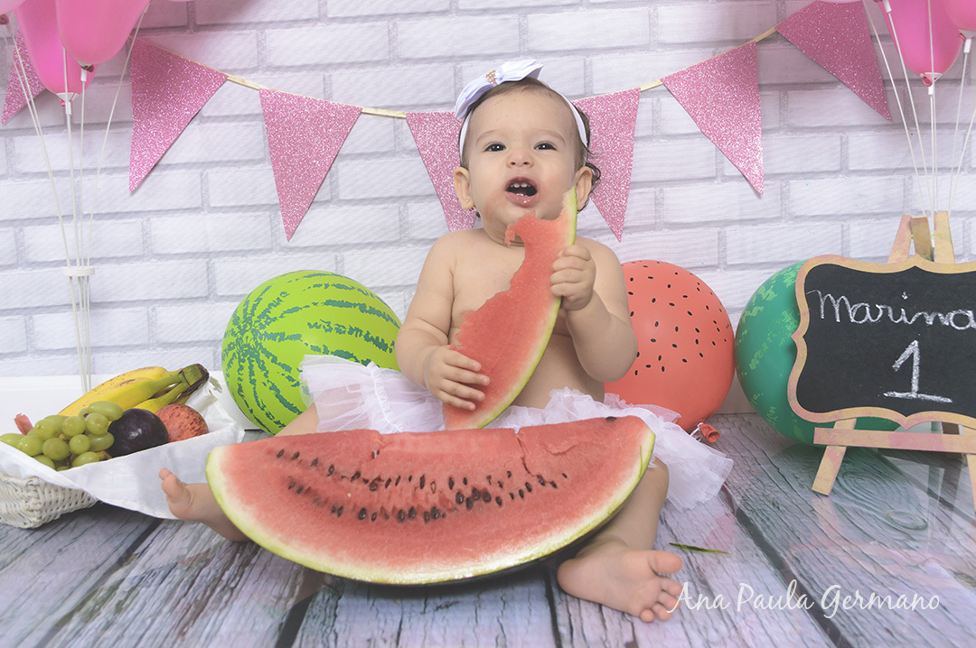 smash the fruit menina