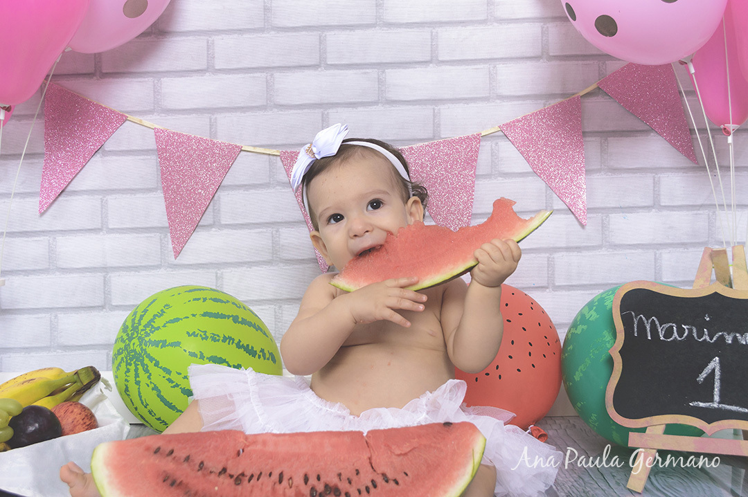 smash the fruit menina