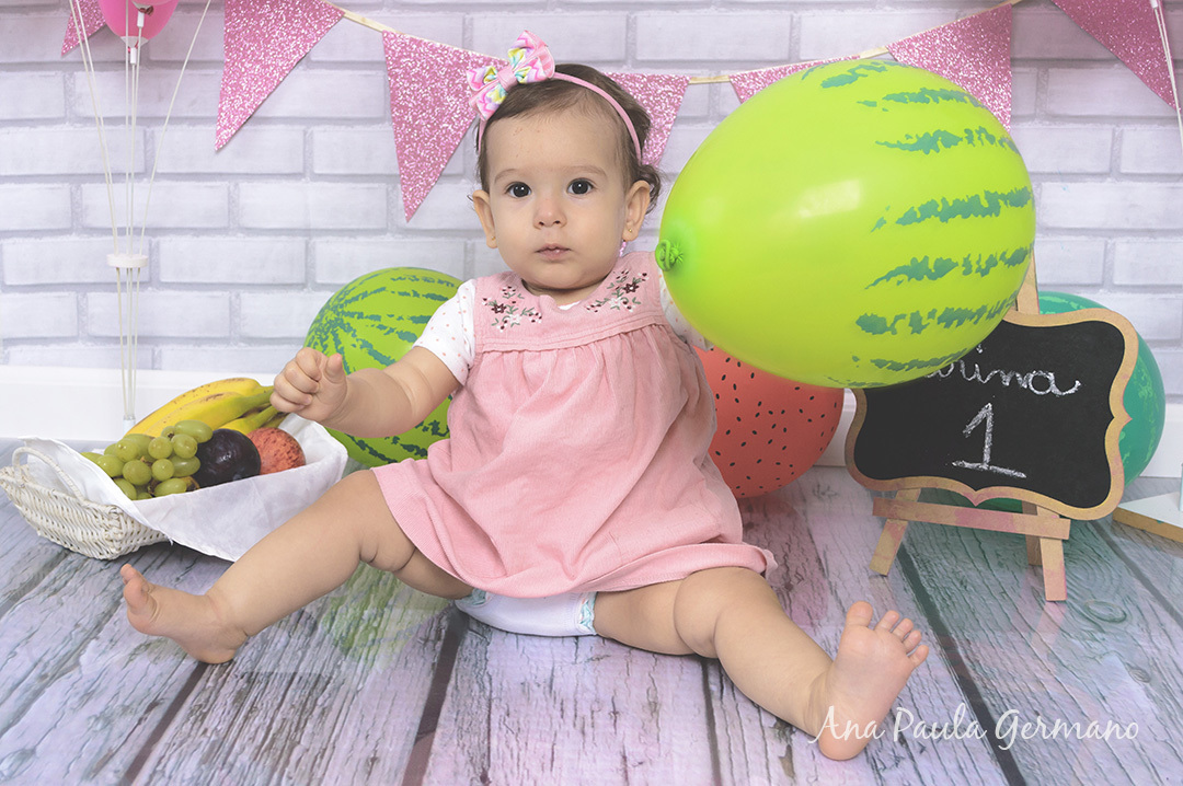 smash the fruit menina