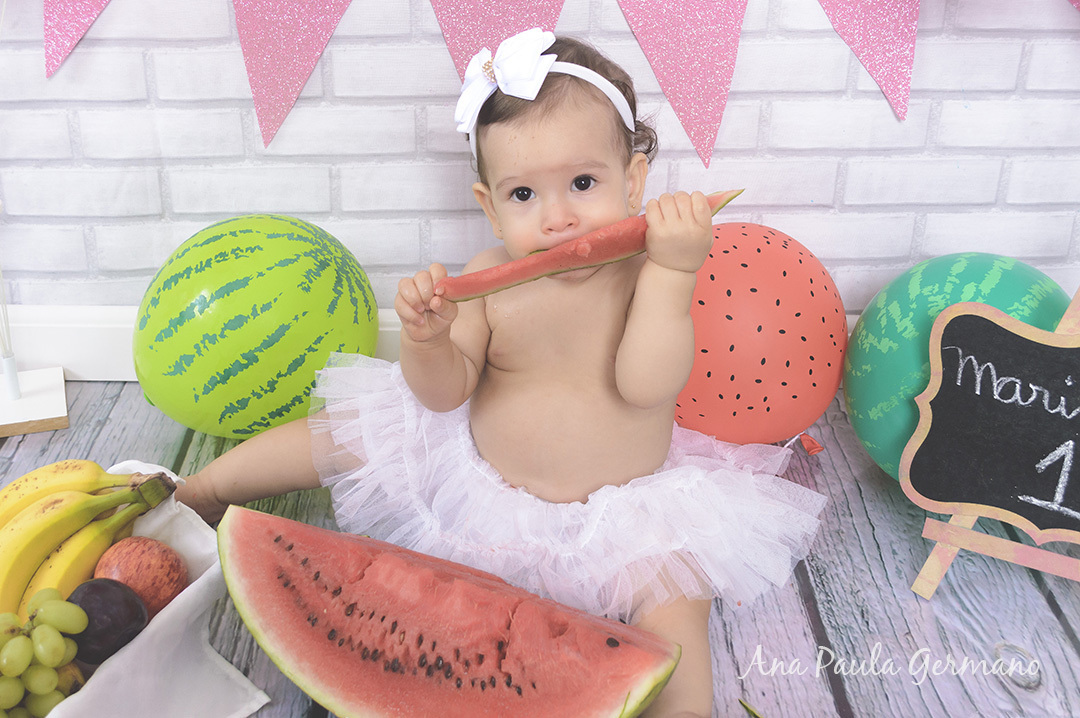 smash the fruit menina