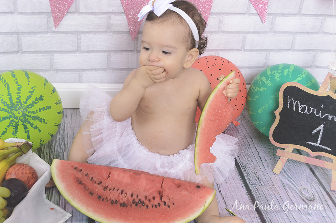 smash the fruit menina