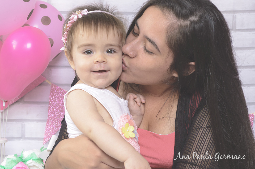 smash the cake menina