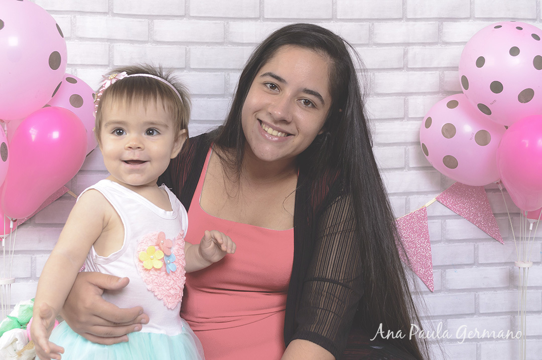 smash the cake menina