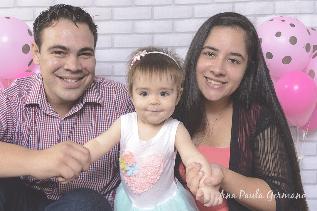 smash the cake menina