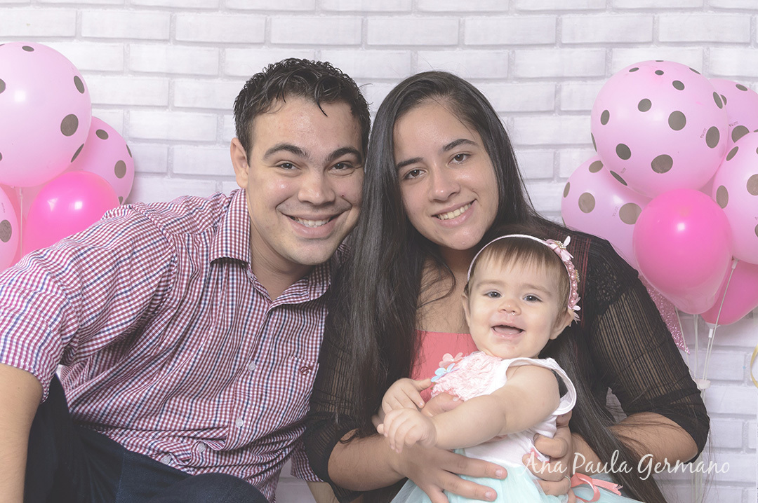 smash the cake menina