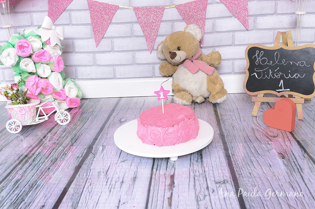 smash the cake menina