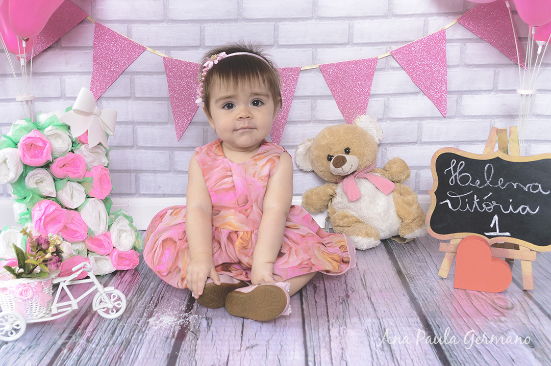 smash the cake menina