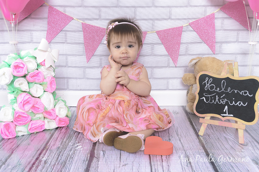 smash the cake menina