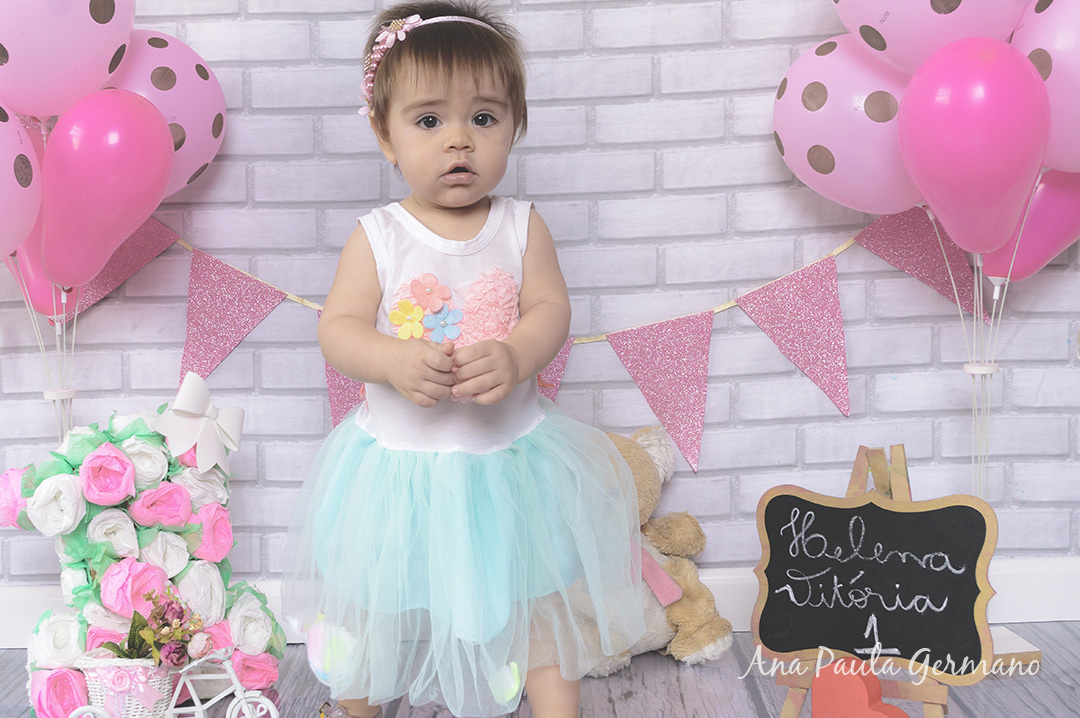 smash the cake menina