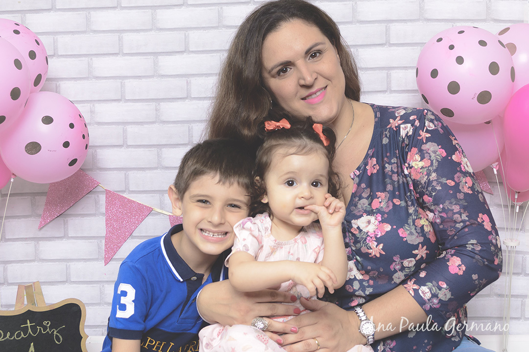 smash the cake menina