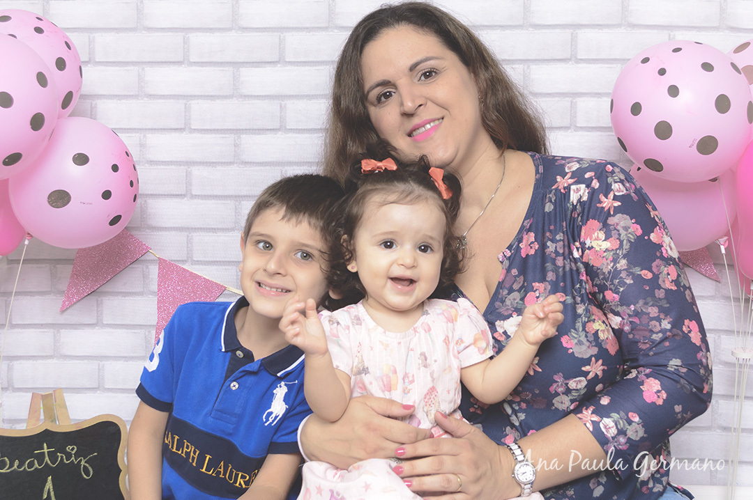 smash the cake menina