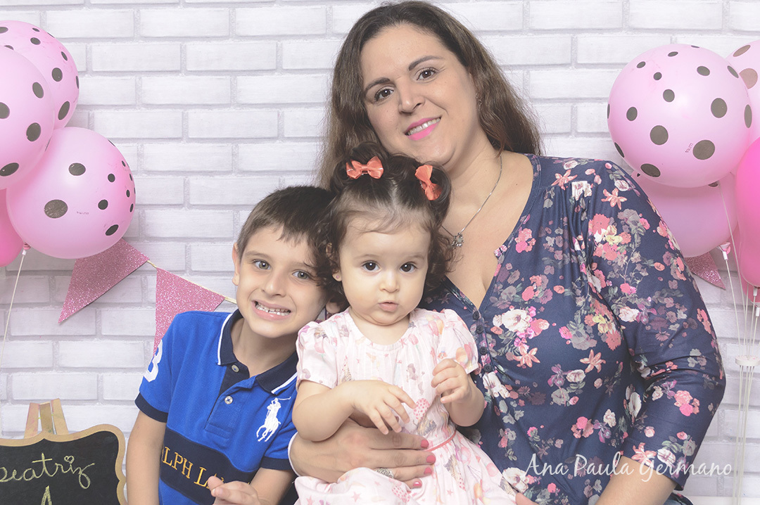 smash the cake menina