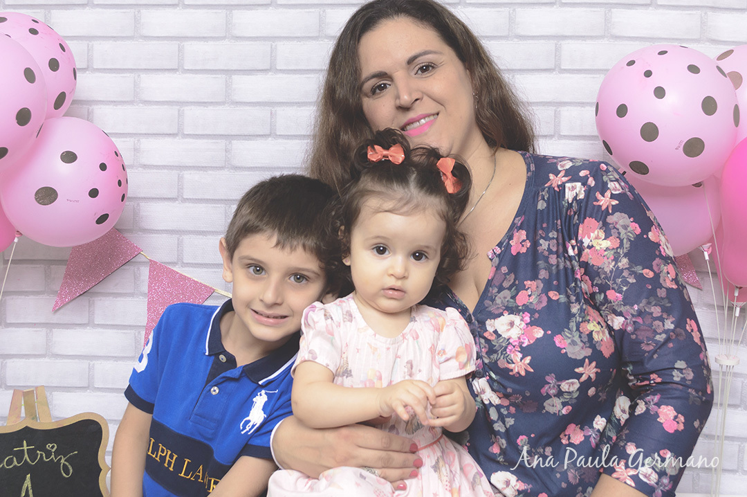 smash the cake menina