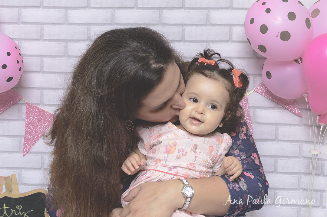 smash the cake menina