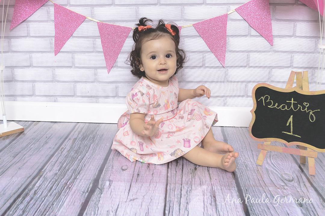 smash the cake menina