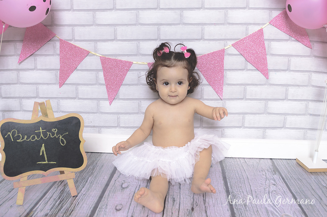 smash the cake menina