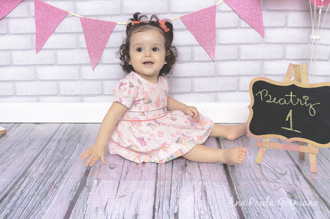 smash the cake menina