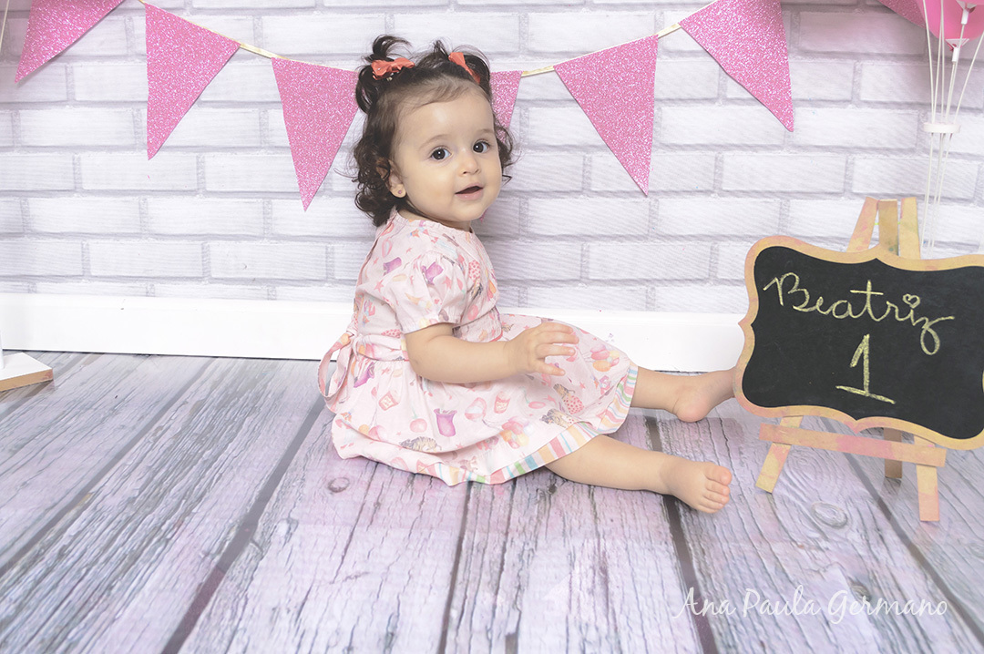 smash the cake menina