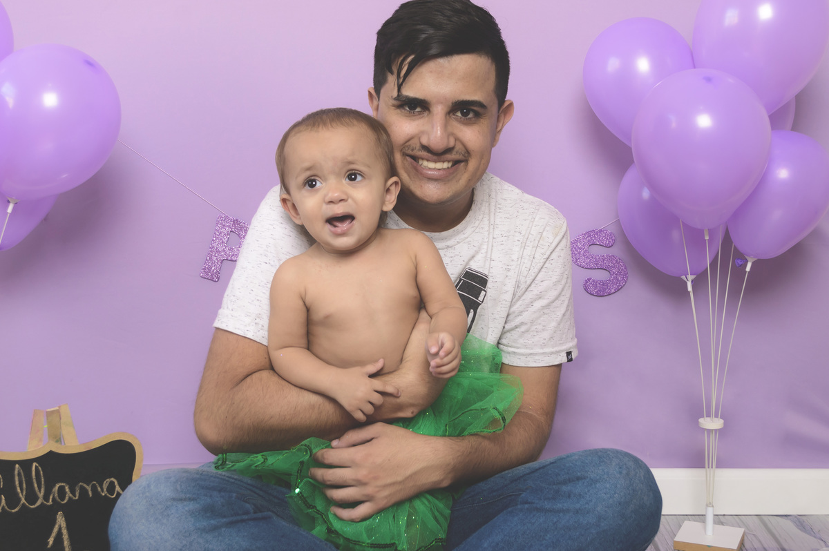 smash the cake menina