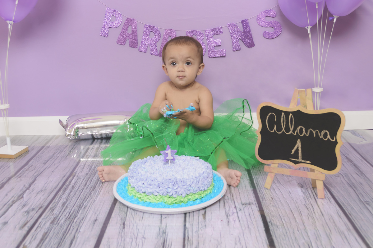 smash the cake menina