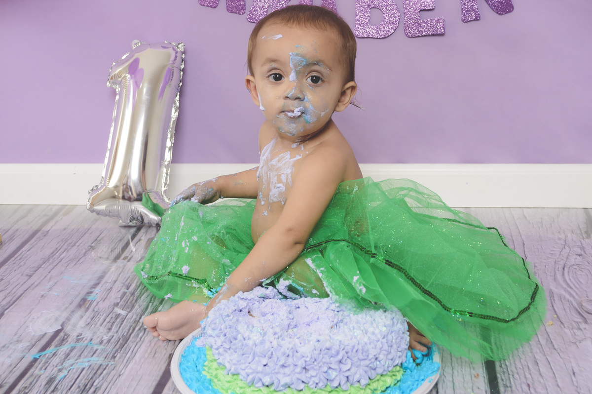 smash the cake menina