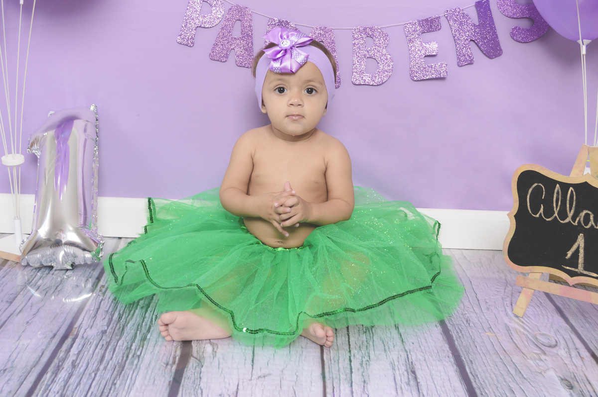 smash the cake menina