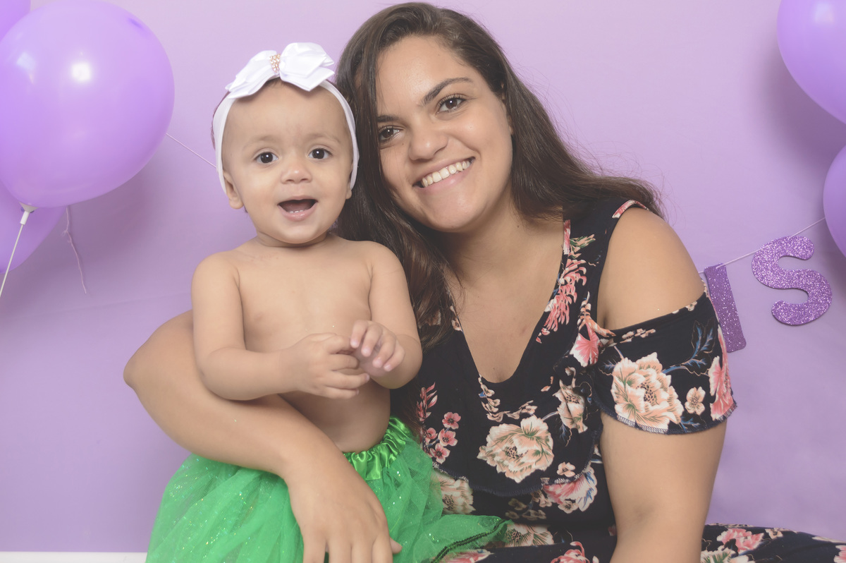 smash the cake menina