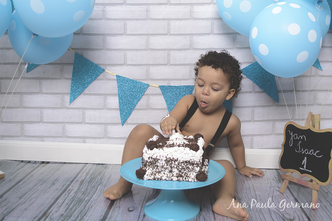 Smash the Cake  menino