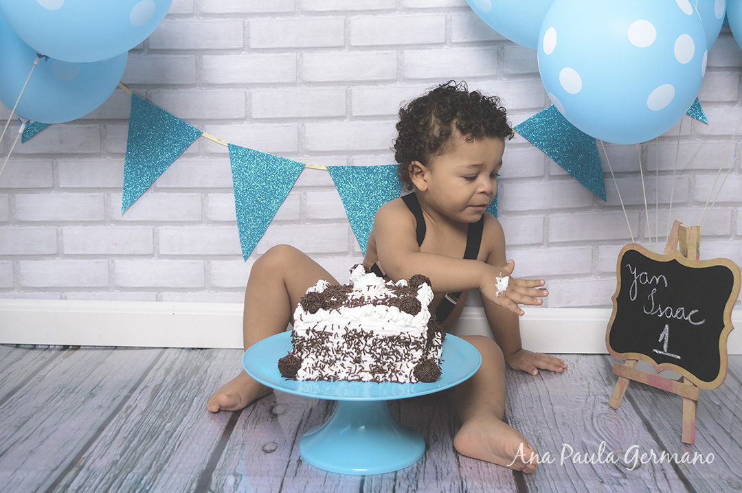 Smash the Cake  menino