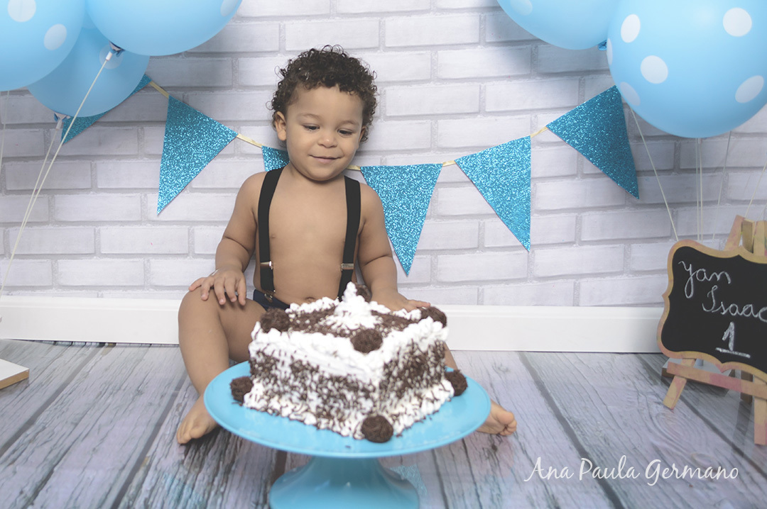 Smash the Cake  menino