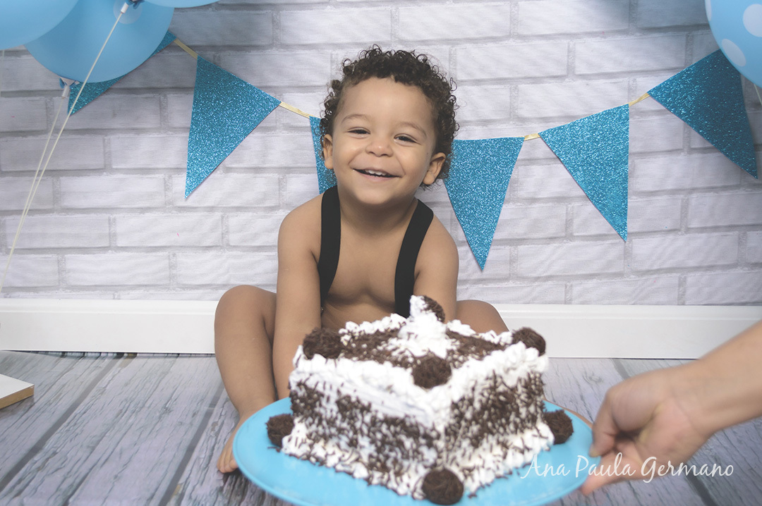 Smash the Cake  menino