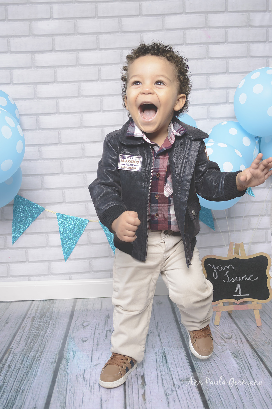 Smash the Cake  menino