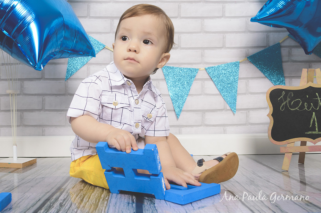 Smash the Cake  menino