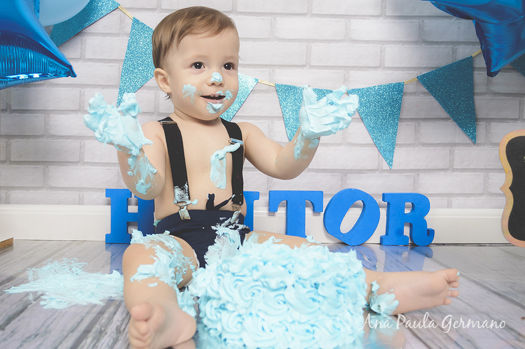 Smash the Cake  menino