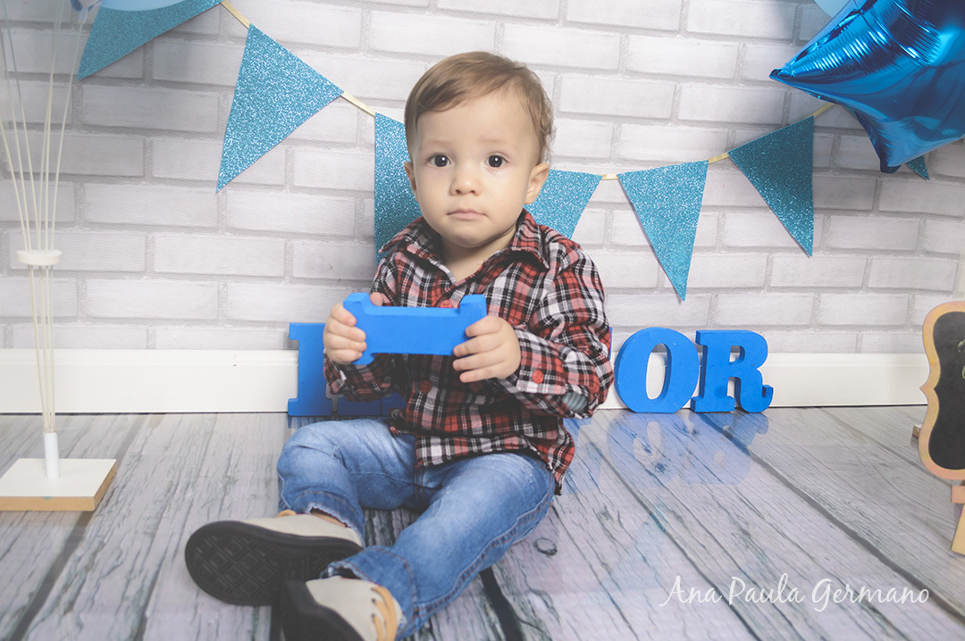 Smash the Cake  menino