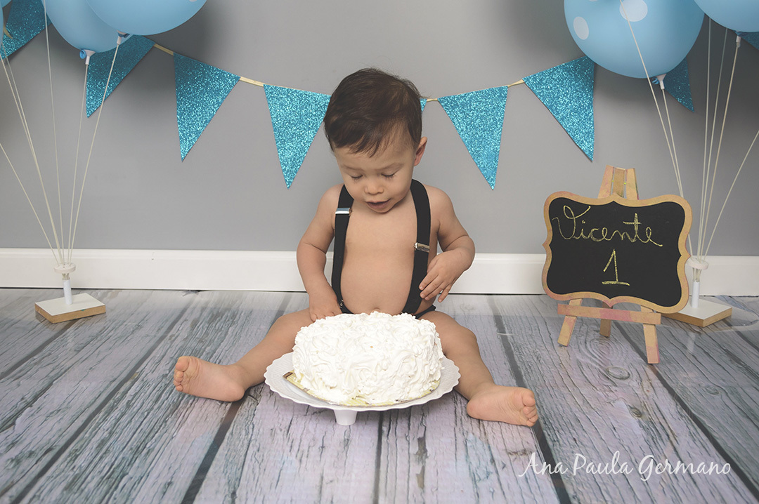 Smash the Cake  menino