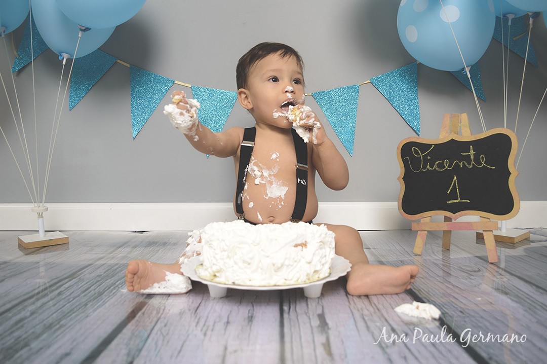 Smash the Cake  menino