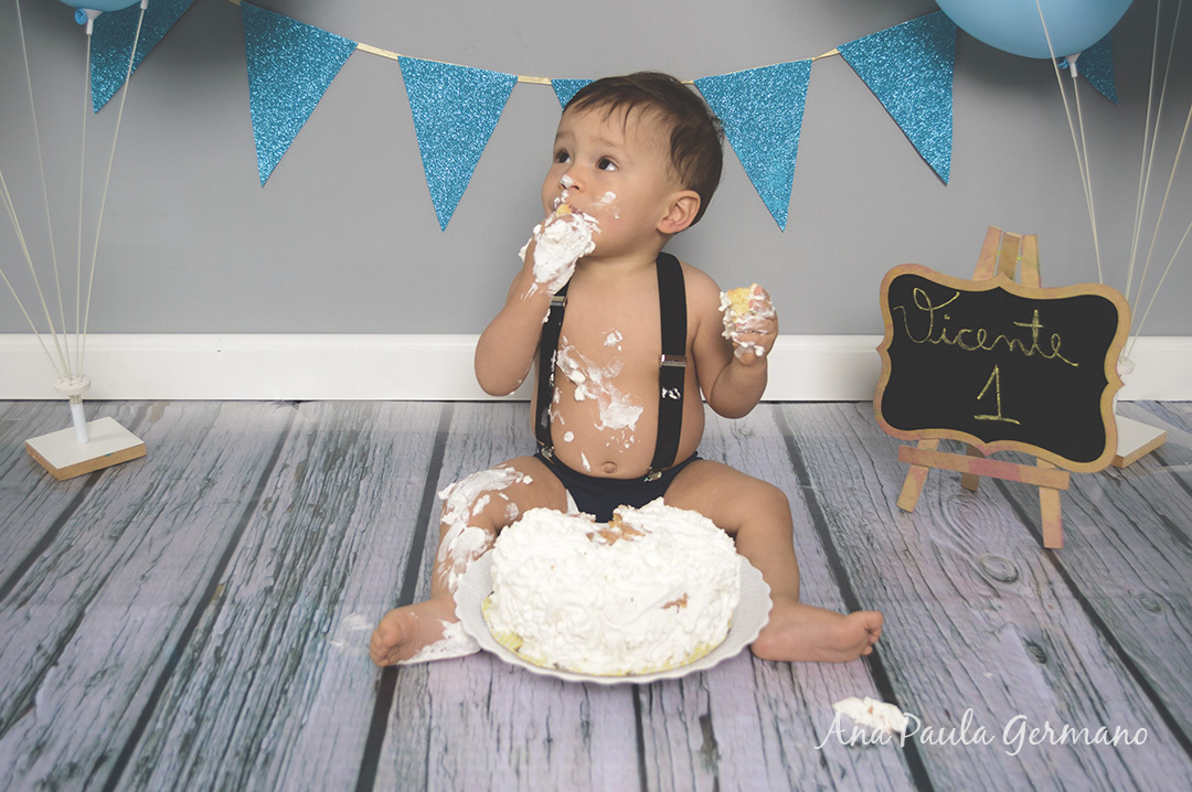 Smash the Cake  menino