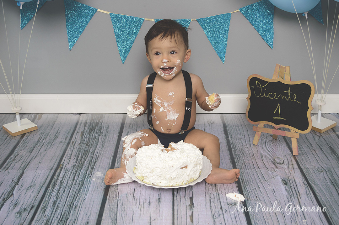 Smash the Cake  menino