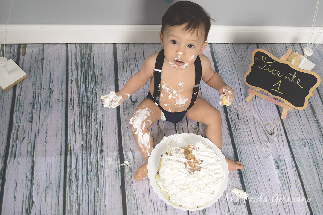 Smash the Cake  menino