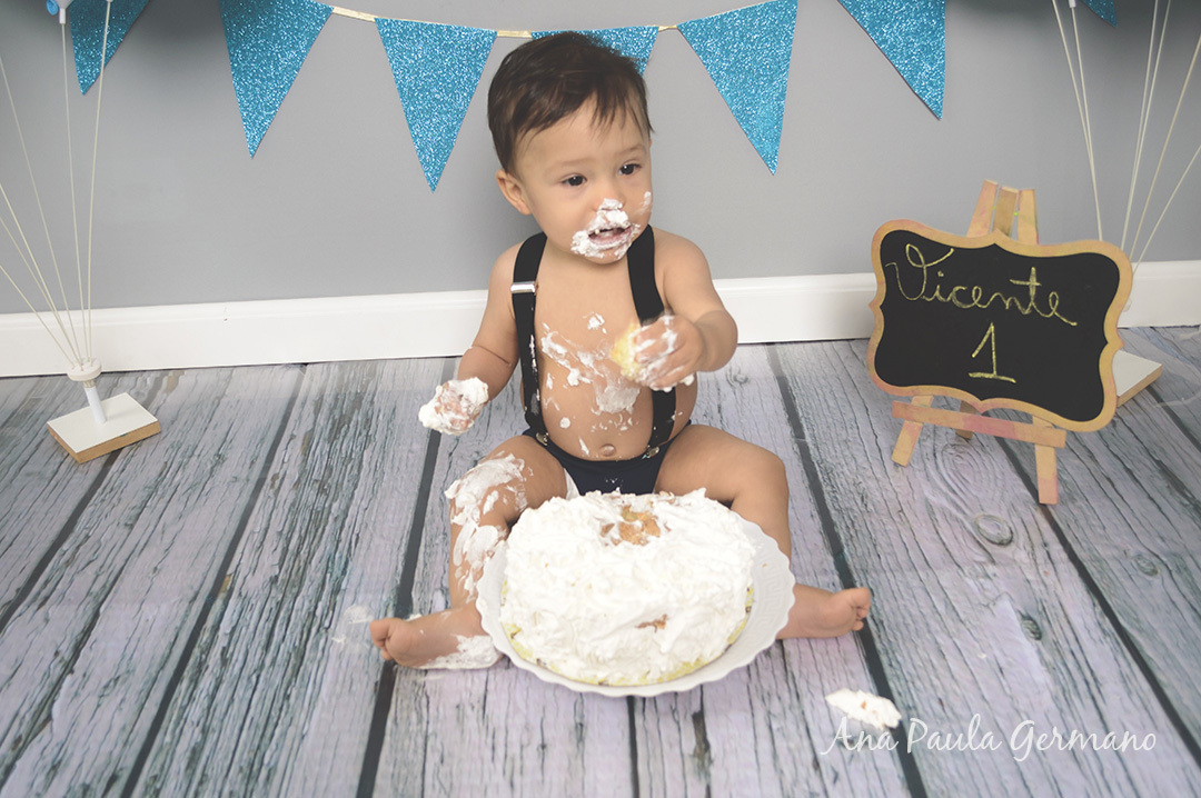 Smash the Cake  menino