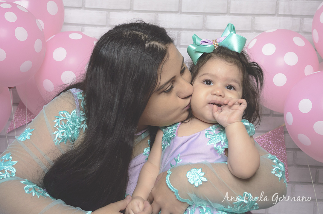 smash the cake menina